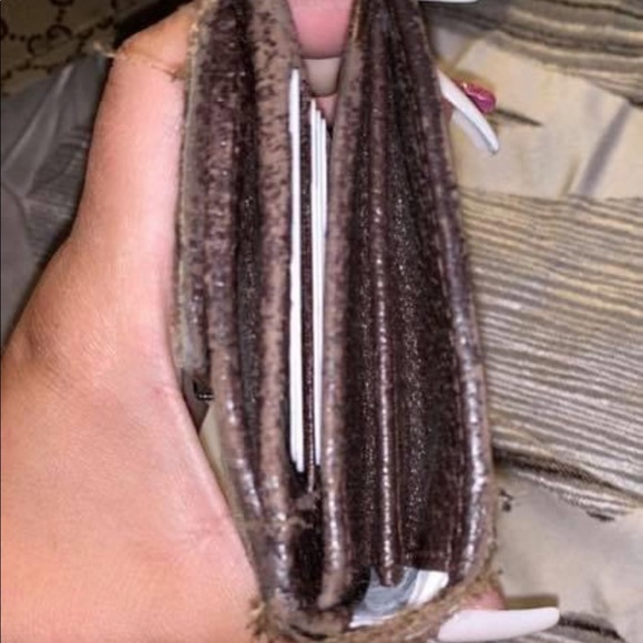 Gucci purse - Picture 7 of 9